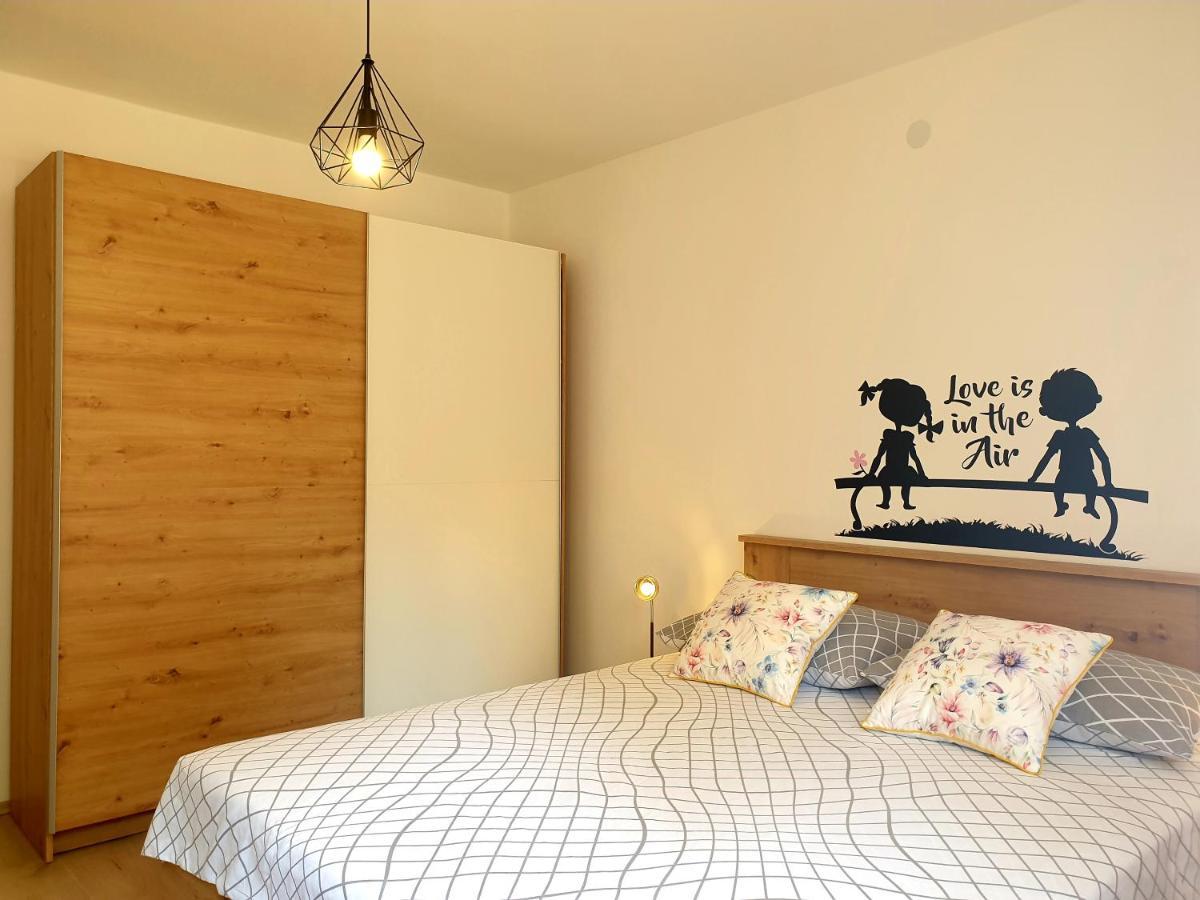 Apartment Mon Cheri-Located In A Quiet Neighbourhood Near Beaches Free Parking Пула Экстерьер фото